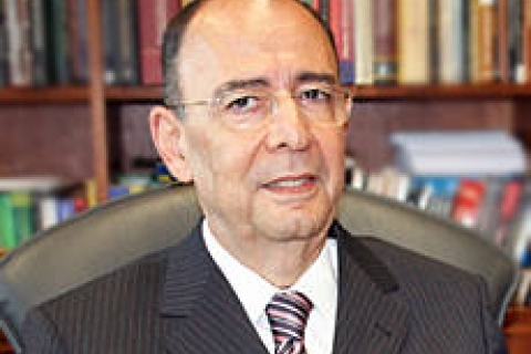 Dr. Nelson Nazar